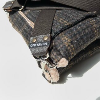 Transportdecke für Hunde in der Farbe braun.