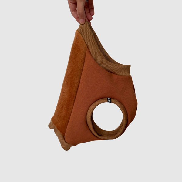 Weste easy in camel mit Reißverschluss.